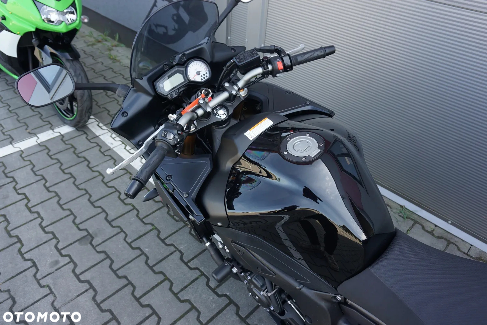 Yamaha FZ8 - 20