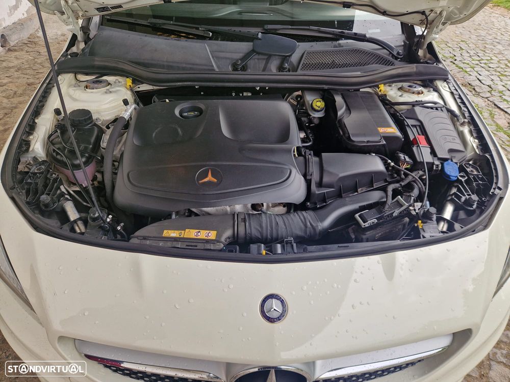 Mercedes-Benz CLA 180 Standard - 17