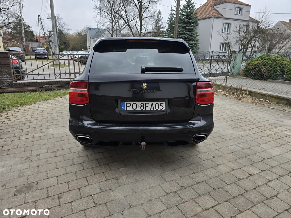 Porsche Cayenne - 8