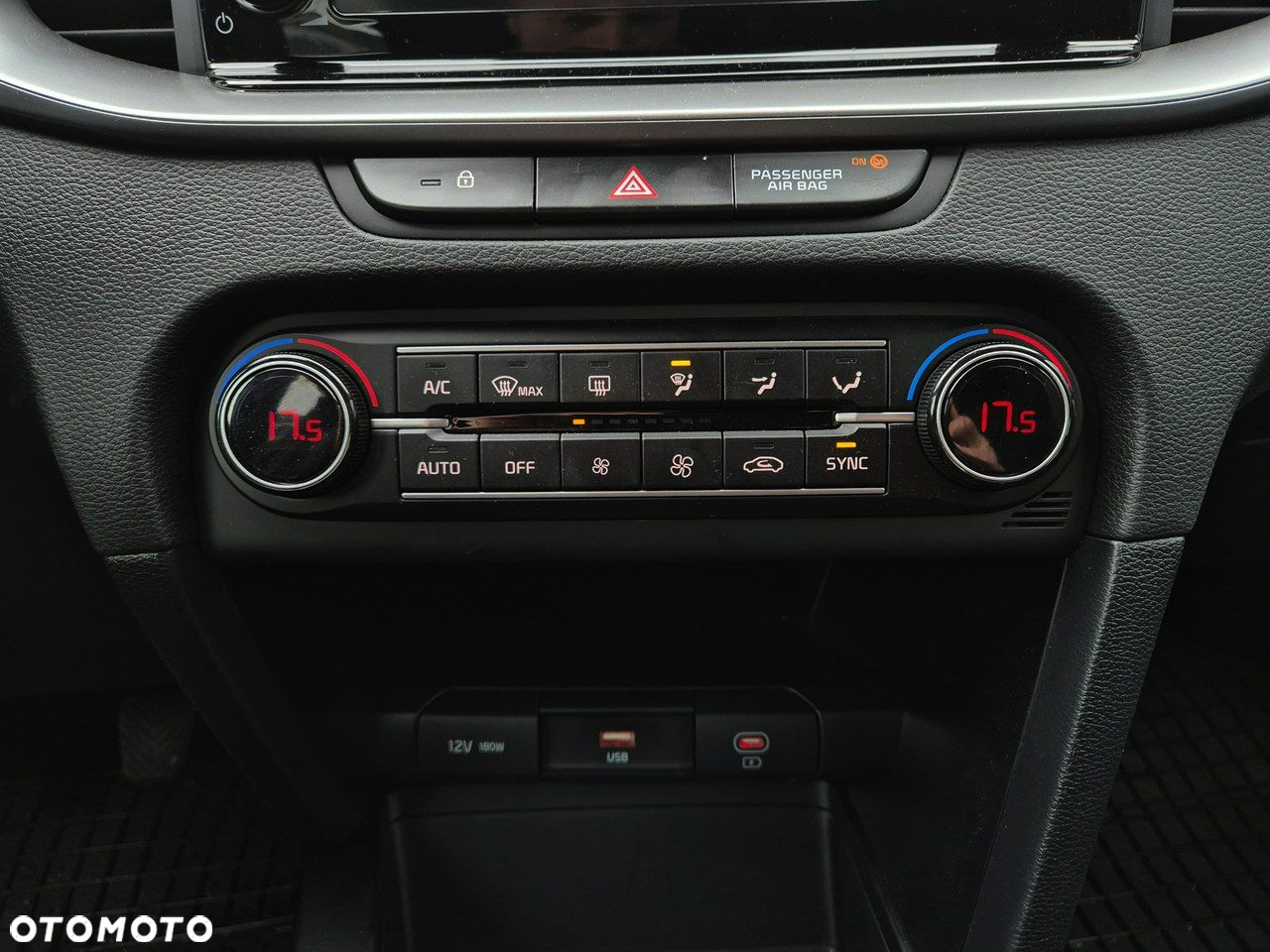 Kia XCeed - 28