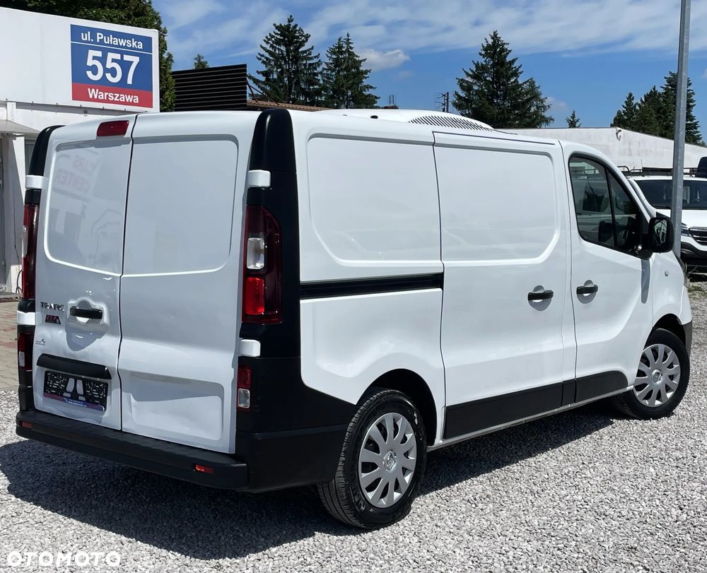 Renault Trafic - 2