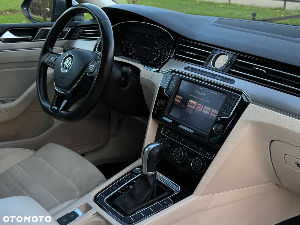 Volkswagen Passat - 26