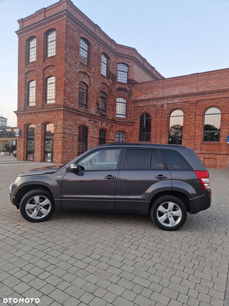 Suzuki Grand Vitara 1.9 DDiS Premium EU5 - 3