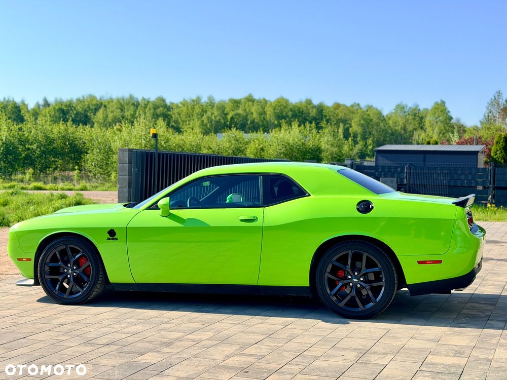Dodge Challenger 5.7 R/T - 6
