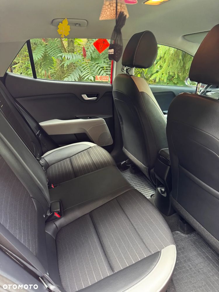 Kia Stonic 1.4 L - 13