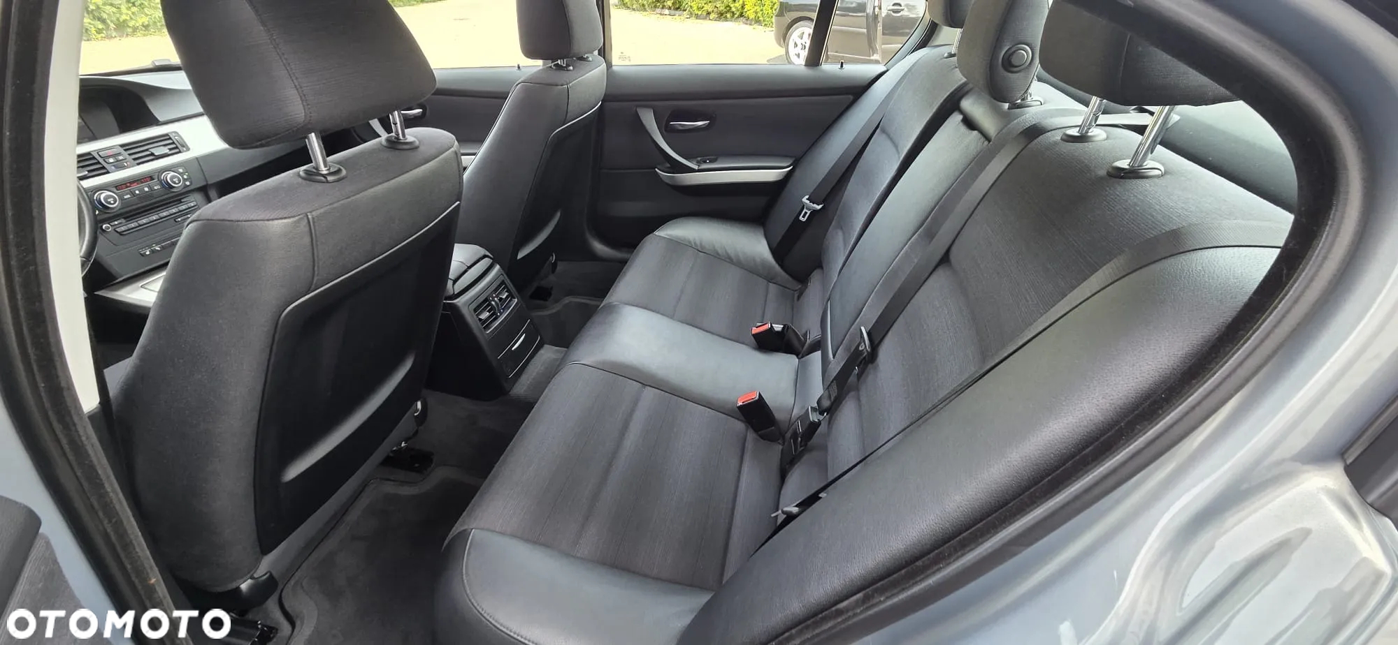 BMW Seria 3 318i Edition Sport - 28