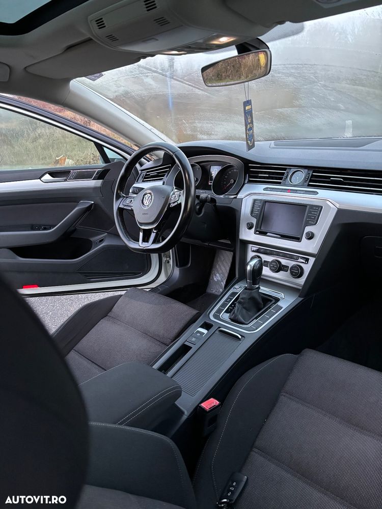 Volkswagen Passat 2.0 TDI DSG Highline - 17