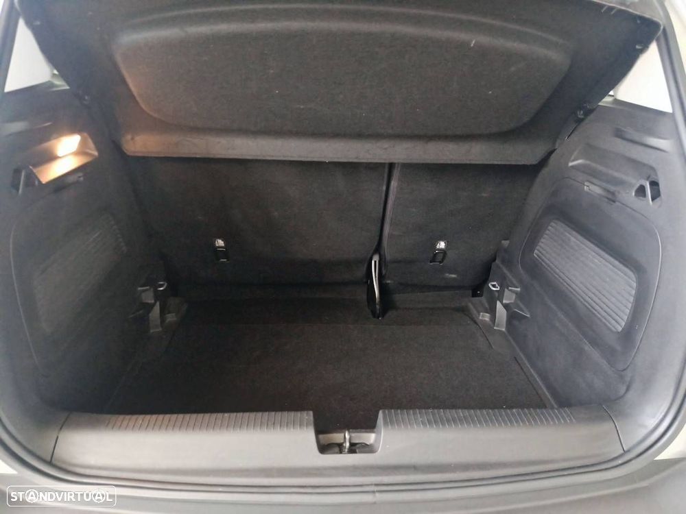 Opel Crossland X - 6