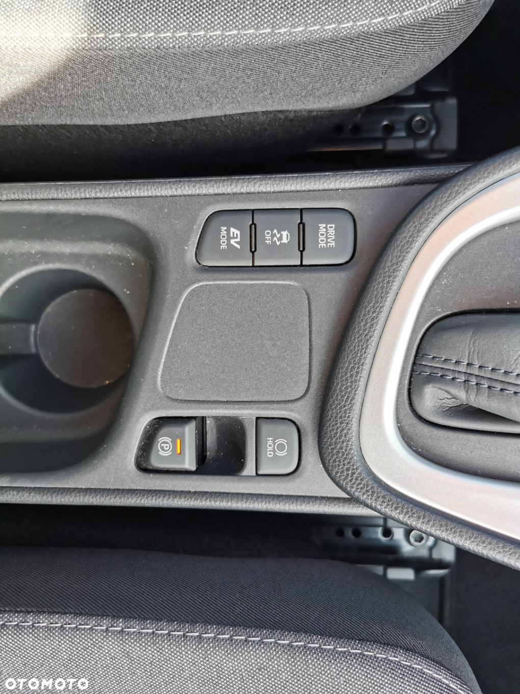 Toyota Yaris Hybrid 1.5 Comfort - 23