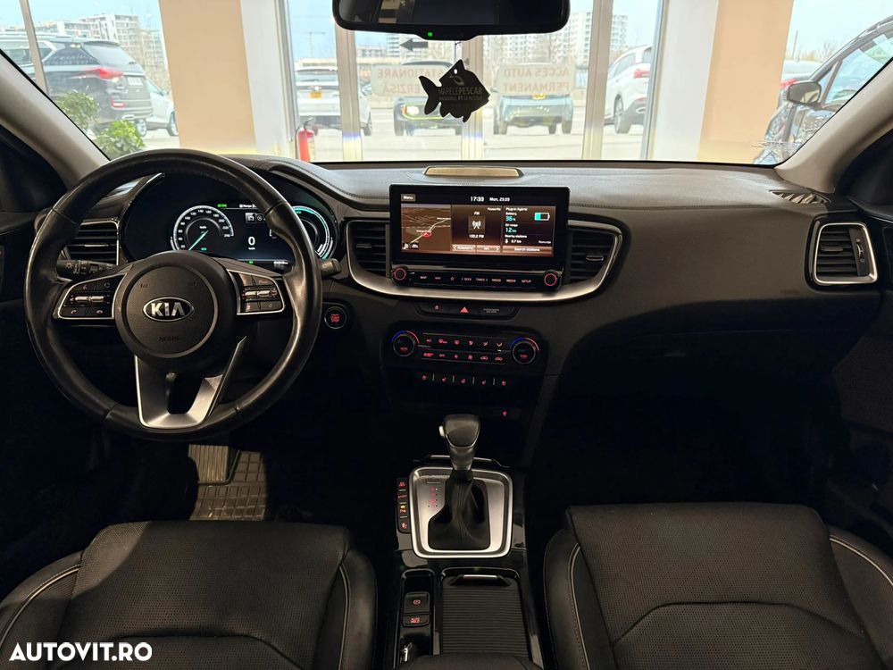 Kia XCeed 1.6 GDI 6DCT PHEV Vision - 13
