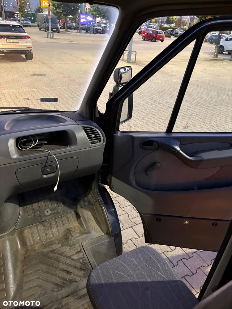 Mercedes-Benz Sprinter - 35