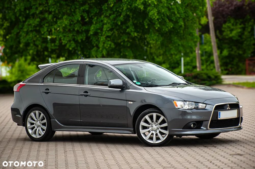 Mitsubishi Lancer 1.8 CVT Intense - 17