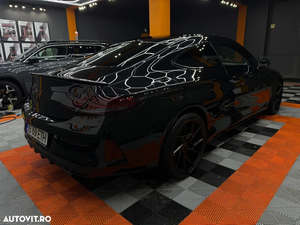 Mercedes-Benz C 250 d 4MATIC 9G-TRONIC AMG Line - 4