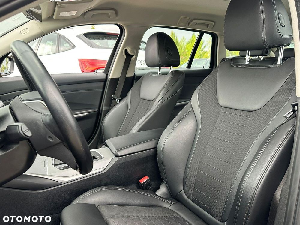 BMW Seria 3 - 17