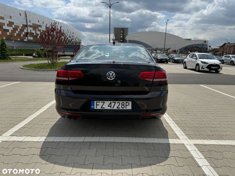 Volkswagen Passat 2.0 TDI BMT Comfortline - 28