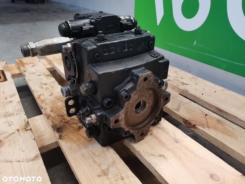 Pompa jazdy Genie 4017 {Sauer-Danfoss H1P078R} - 1
