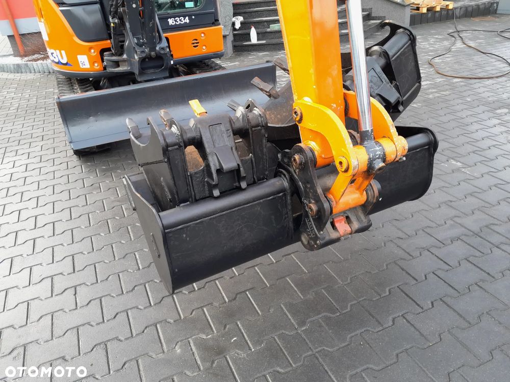 Hitachi ZX33U-6 - 14