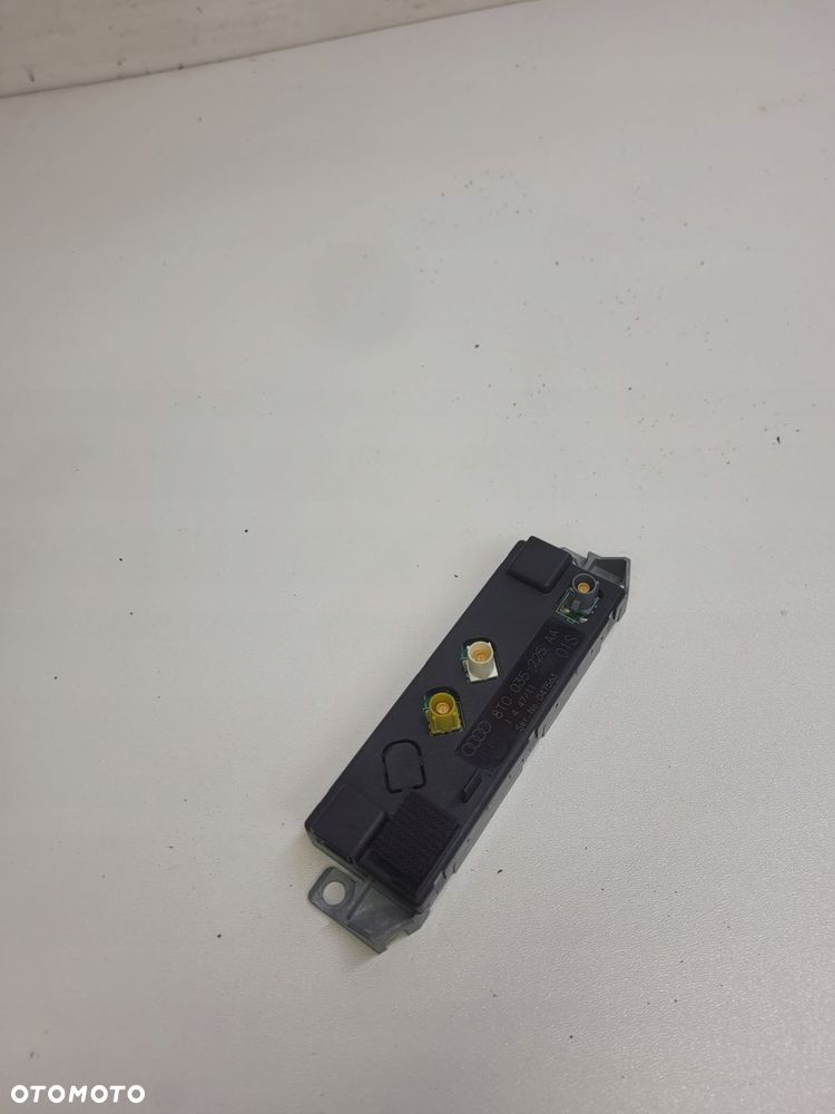 WZMACNIACZ ANTENY AUDI A5 8T 8T0035225AA - 2