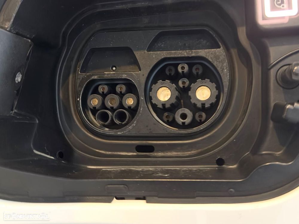 Peugeot e-2008 50 kWh Active Pack - 14