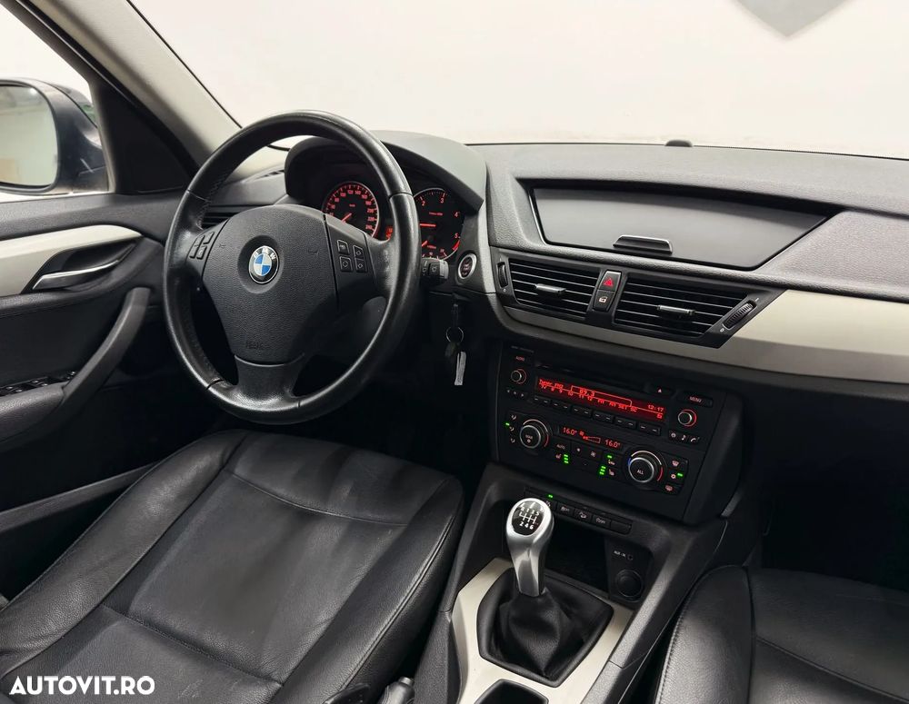 BMW X1 xDrive18d Sport Line - 17