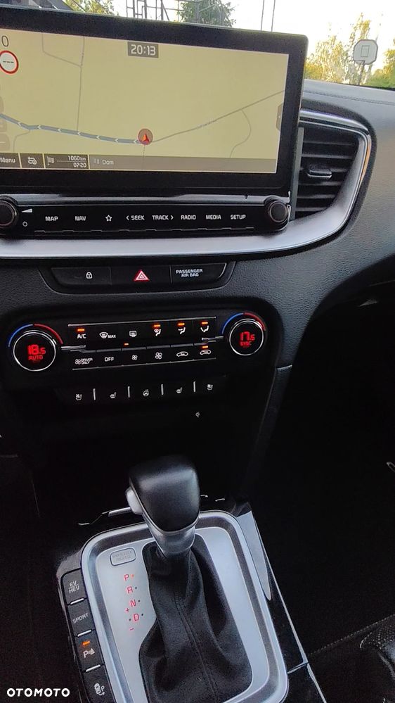 Kia Ceed 1.6 GDI PHEV L Business Line DCT - 14