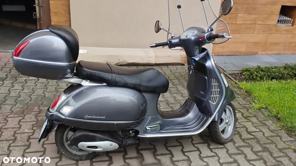 Piaggio Vespa - 2