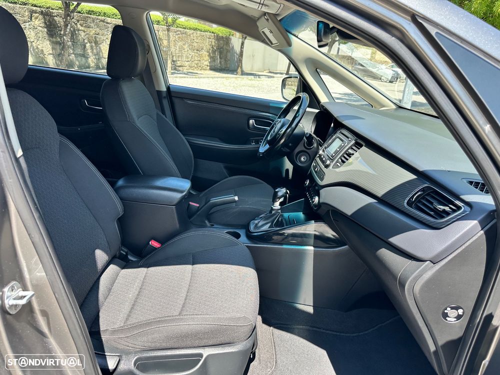Kia Carens 1.7 CRDi ISG TX - 36