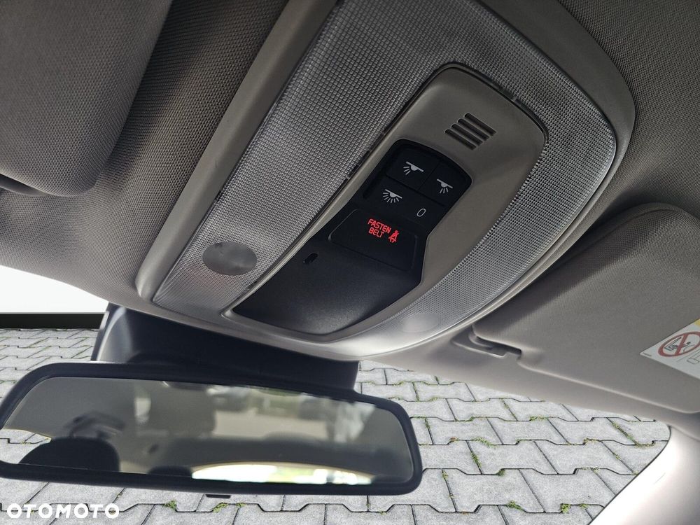 Volvo V60 Cross Country - 30