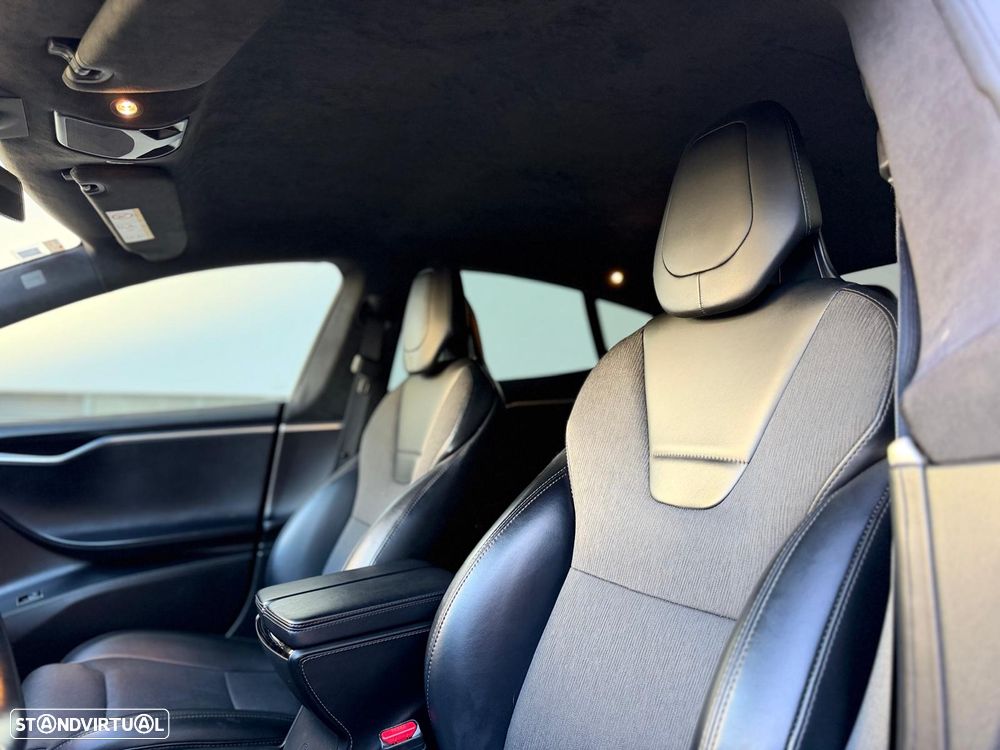 Tesla Model S 75 - 18