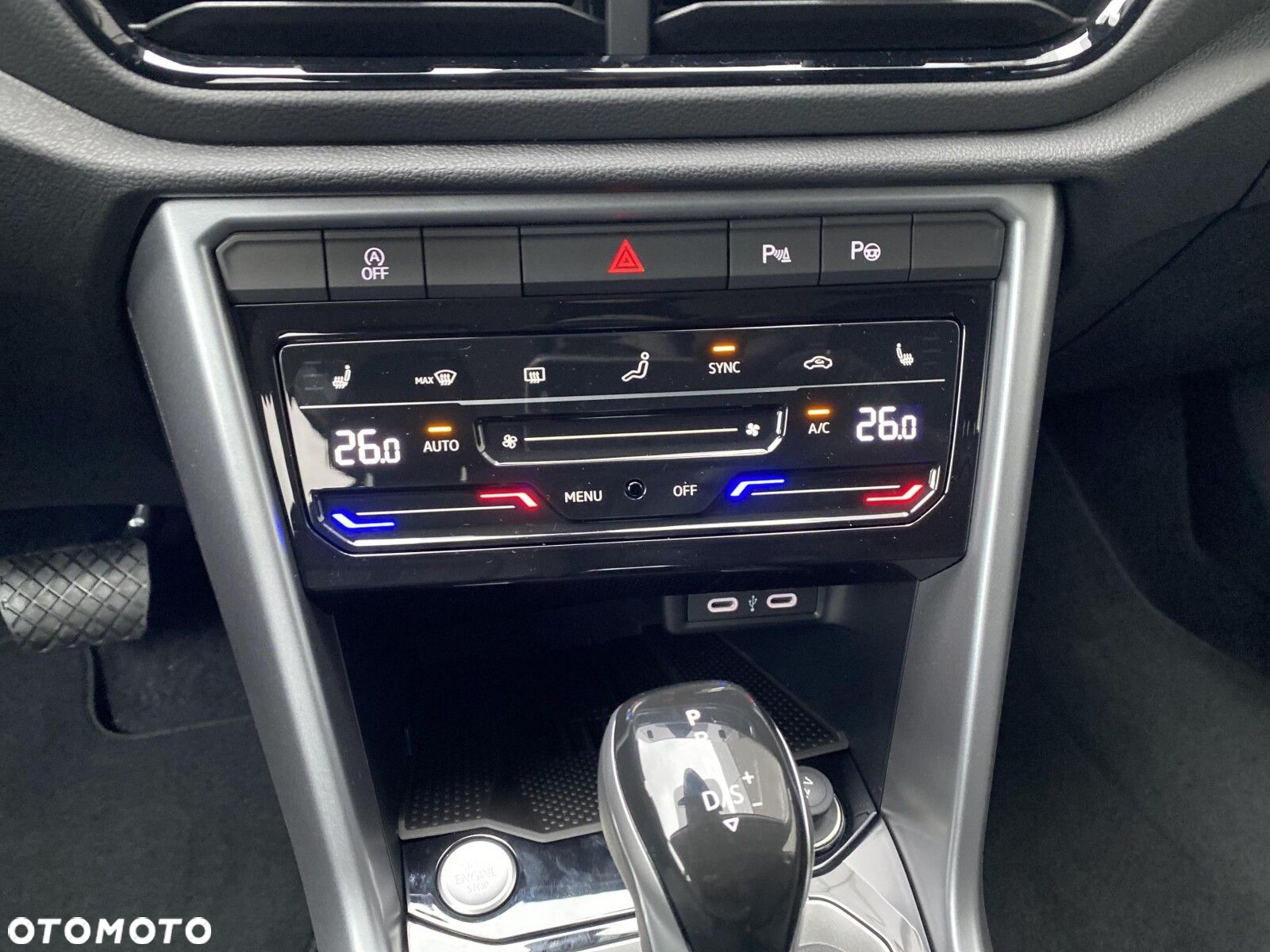 Volkswagen T-Roc - 26
