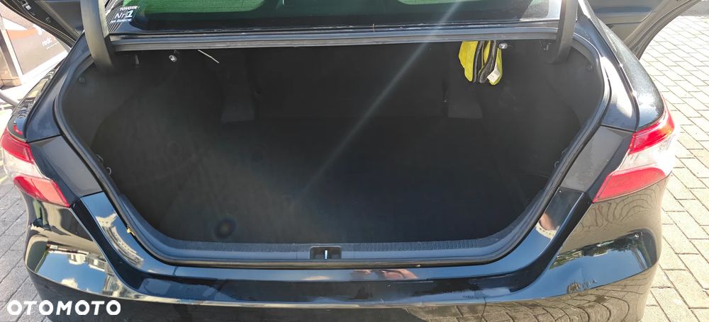 Toyota Camry 2.5 Hybrid Prestige CVT - 16