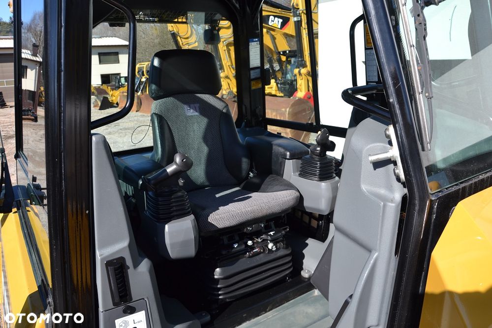 Caterpillar CAT D6K LGP - 21