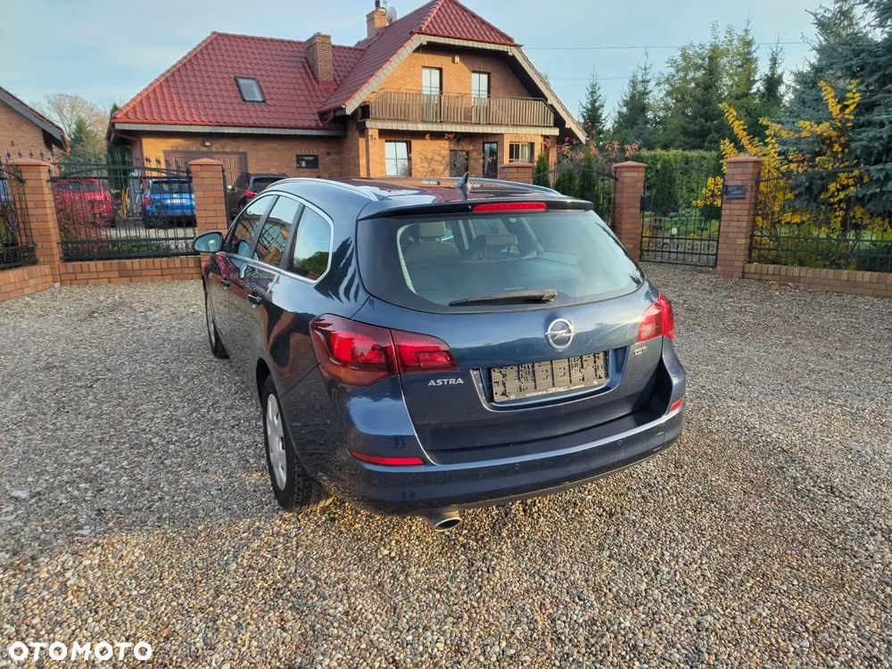 Opel Astra 2.0 CDTI DPF Sports Tourer - 16