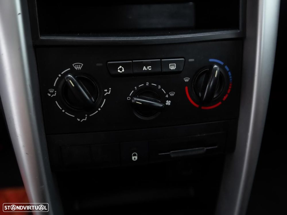 Peugeot 207 - 14