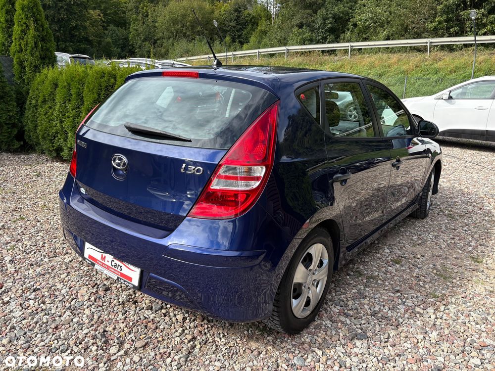 Hyundai i30 1.4 Classic + - 9