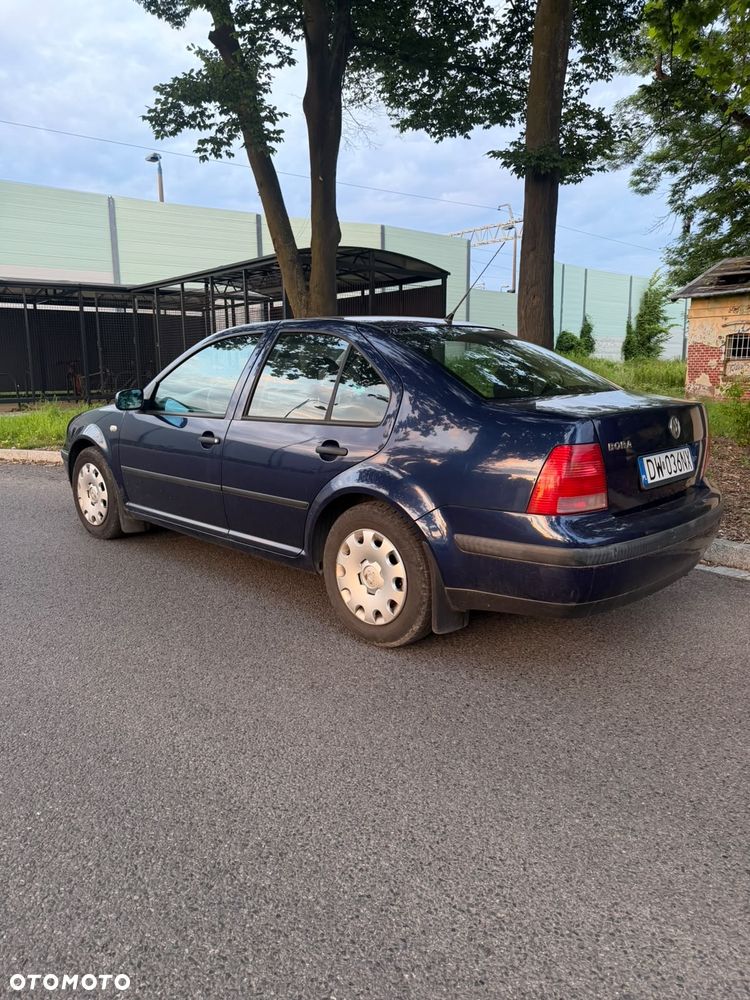 Volkswagen Bora 1.4 Comfortline - 2