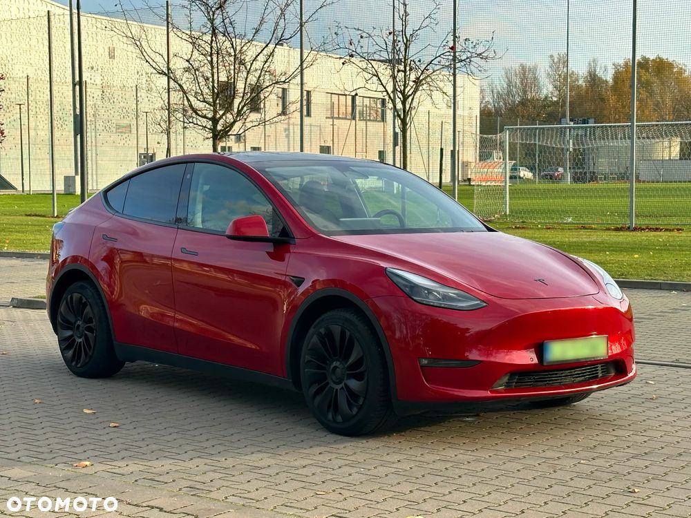 Tesla Y Long Range AWD - 5