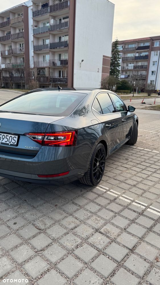 Skoda Superb 2.0 TSI Ambition DSG - 12