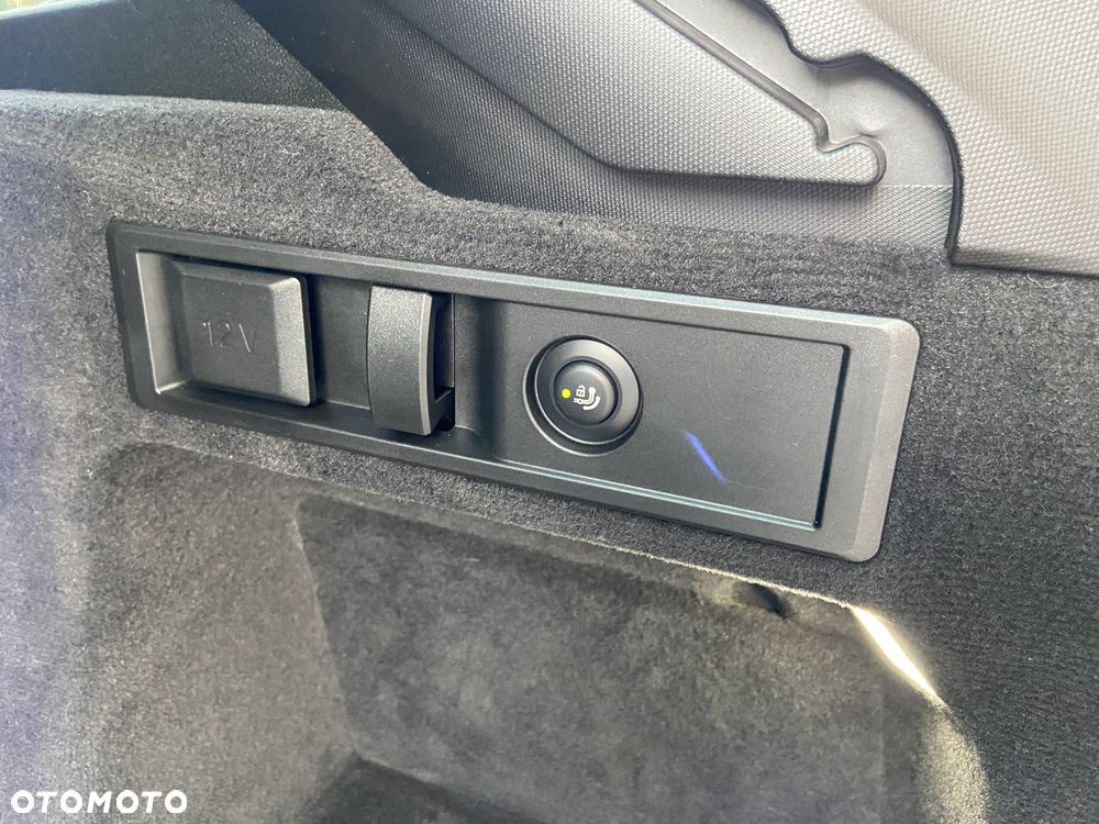 BMW Seria 3 330e M Sport - 16