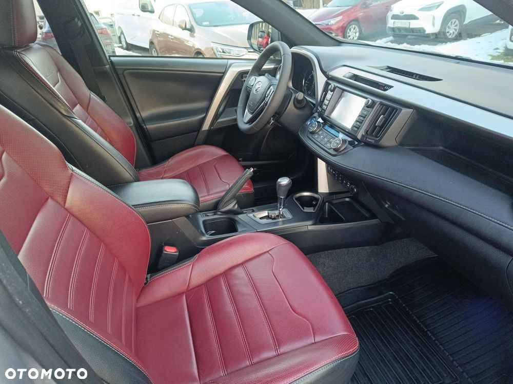 Toyota RAV4 - 9