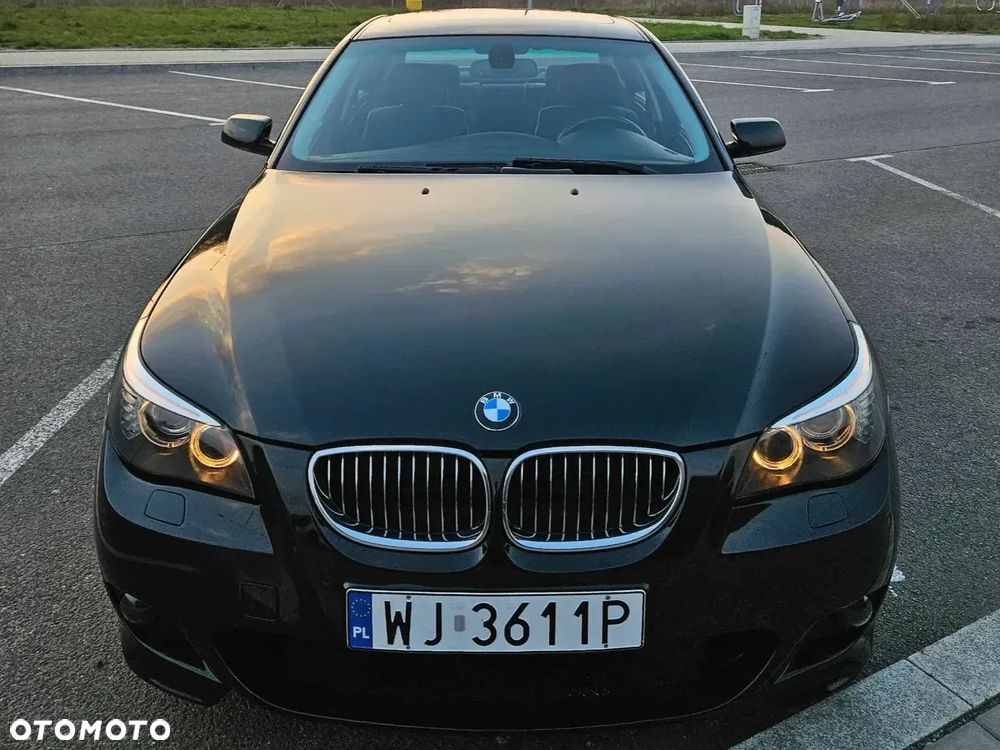 BMW Seria 5 523i - 1