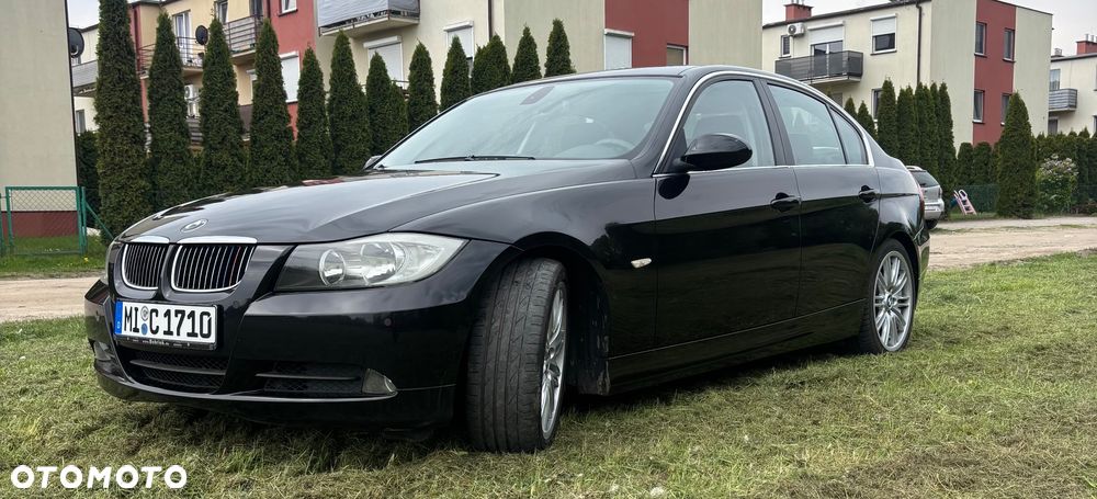 BMW Seria 3 325i - 3
