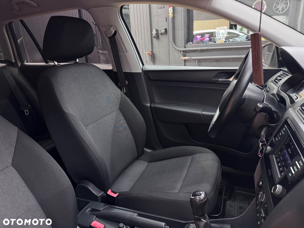 Skoda RAPID 1.6 TDI DPF Emotion Plus - 25