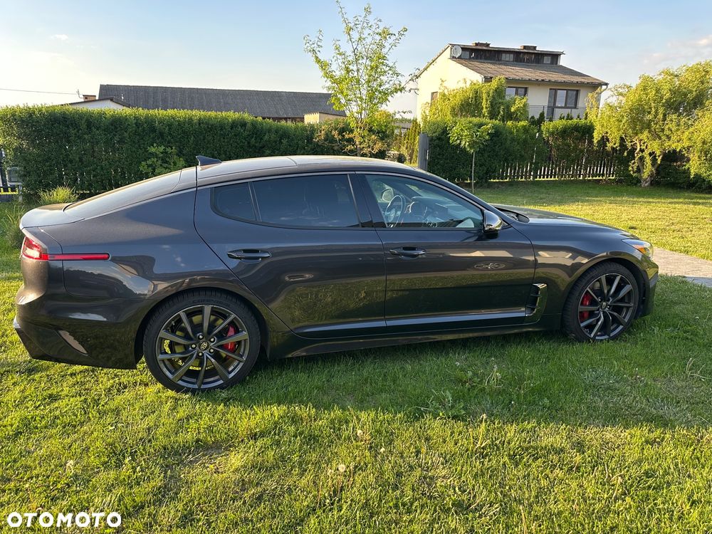 Kia Stinger - 21