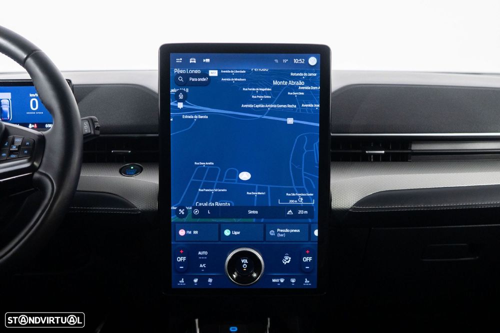 Ford Mustang Mach-E Standard - 23