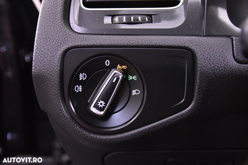 Volkswagen Golf - 15