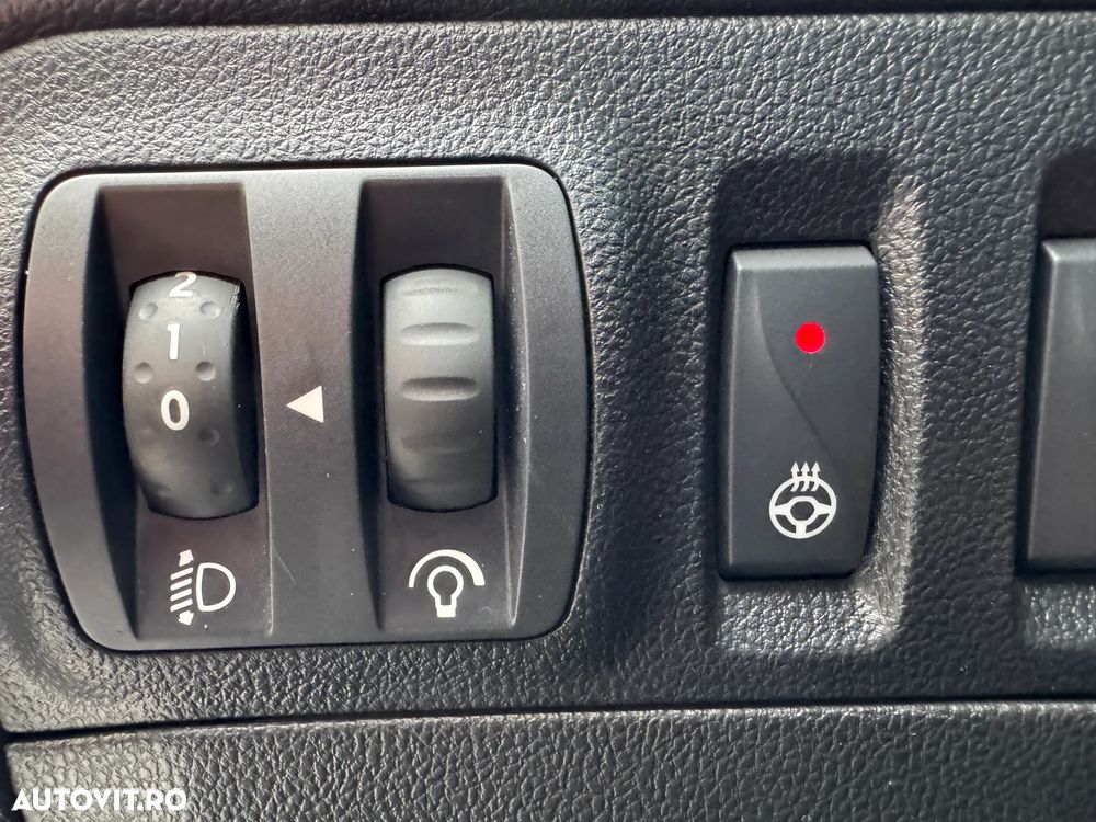 Renault Megane BLUE dCi 115 BUSINESS EDITION - 24