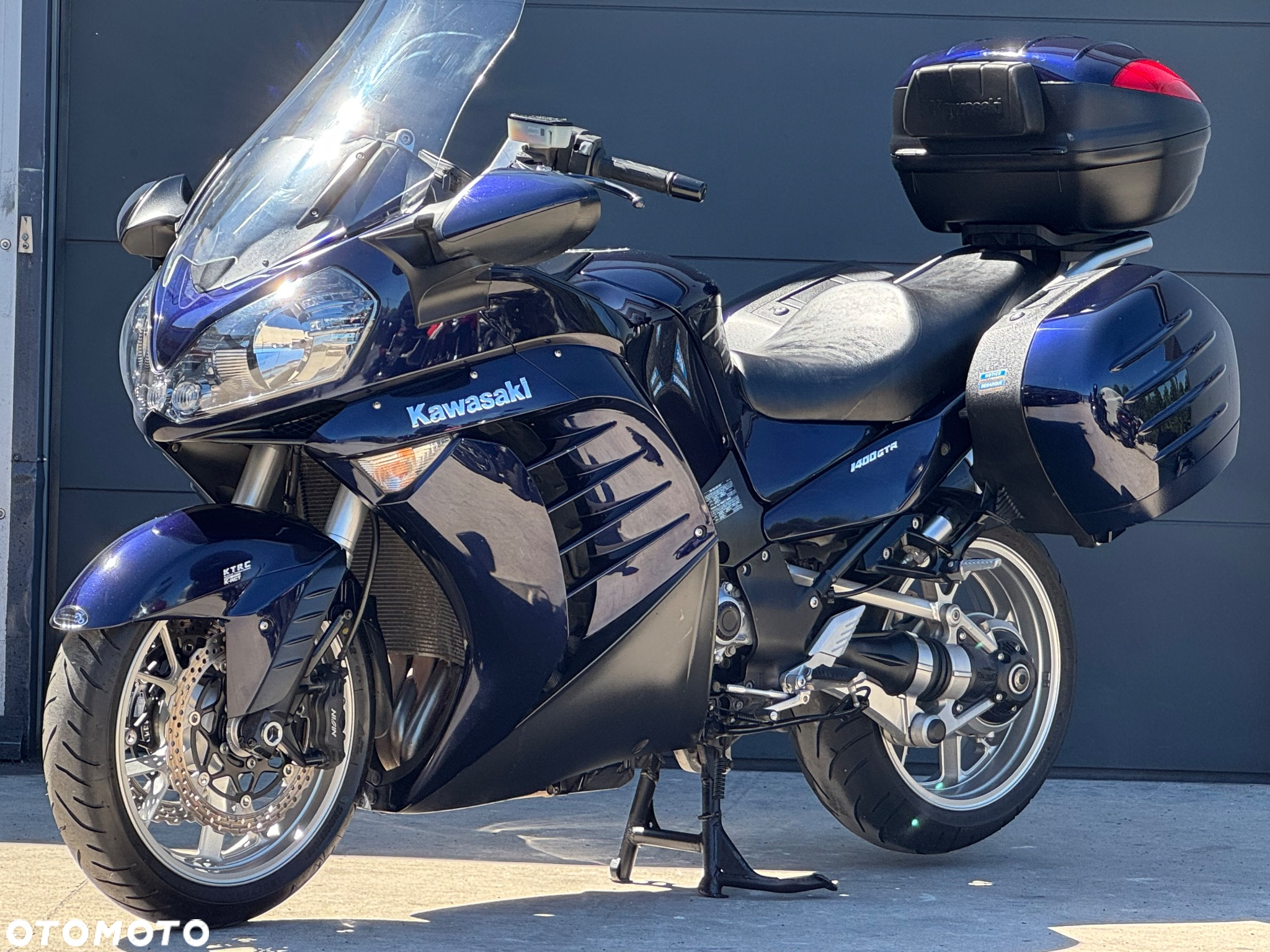 Kawasaki GTR - 18