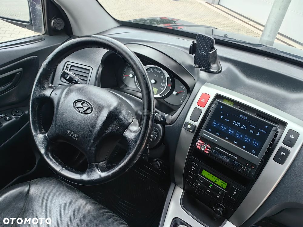 Hyundai Tucson 2.0 Comfort 2WD - 9