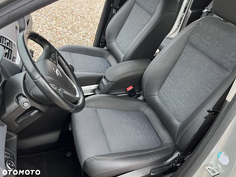 Opel Meriva 1.4 T Cosmo - 11